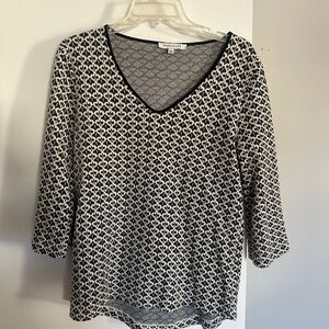 Rose & Olive Black and White Geometric Top